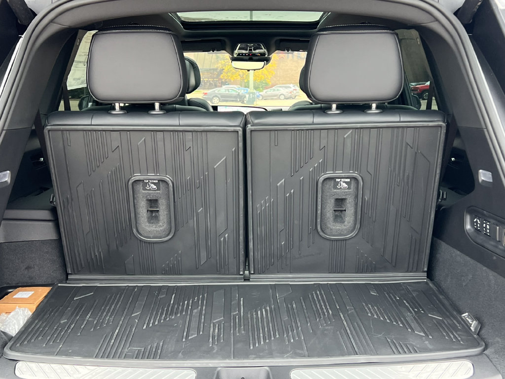 New 2027 Cadillac Vistiq Sport w/ LPO, Floor Liner Package AWD/4WD image 34