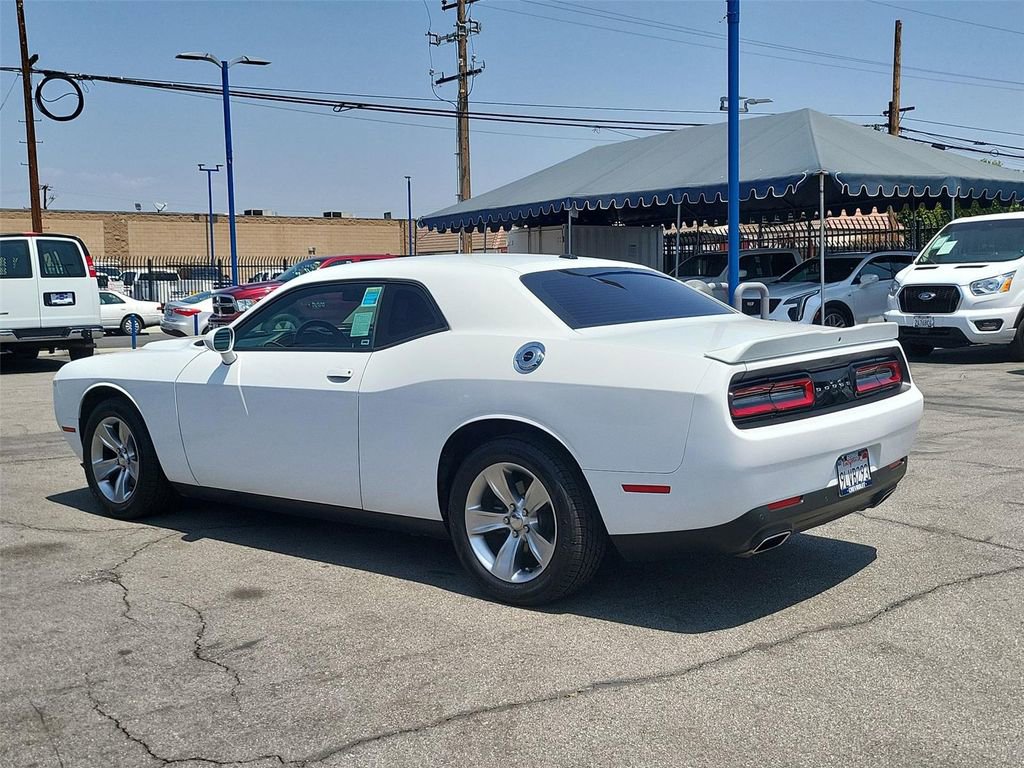 Used 2021 Dodge Challenger SXT w/ Driver Convenience Group RWD image 30