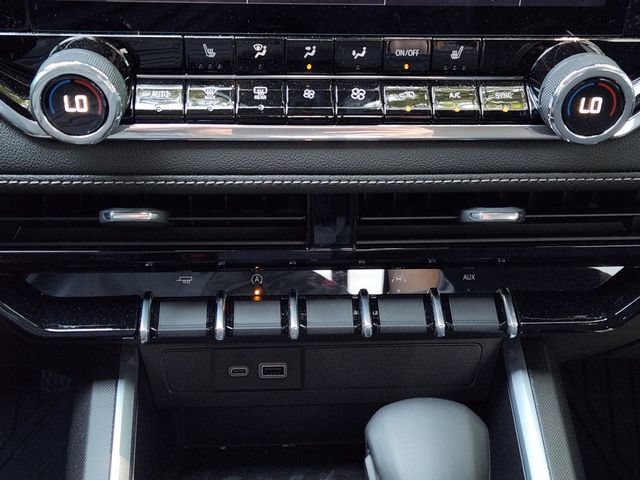 Used 2026 Chevrolet Colorado LT w/ Advanced Trailering Package RWD image 20