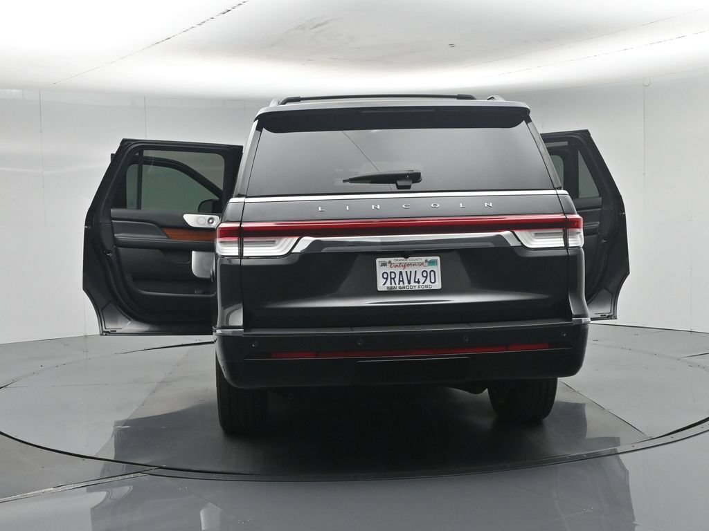 Used 2023 Lincoln Navigator L Reserve AWD/4WD image 37