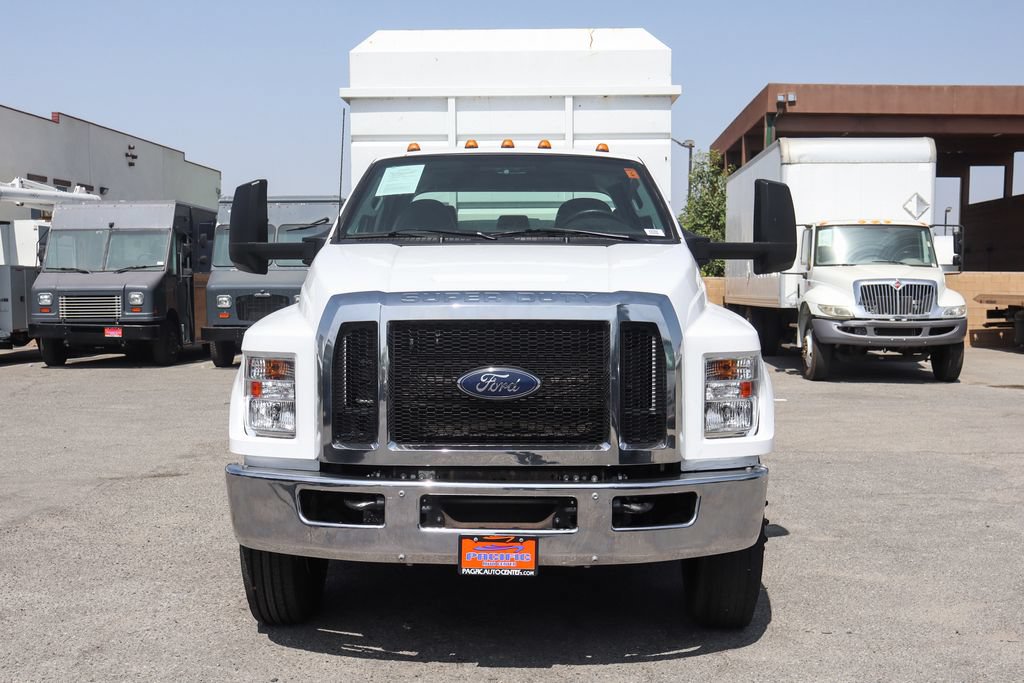 Used 2023 Ford F650 2WD Crew Cab Super Duty image 4