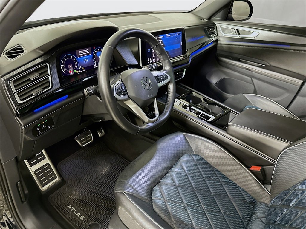 Used 2024 Volkswagen Atlas Cross Sport SEL Premium R-Line image 11