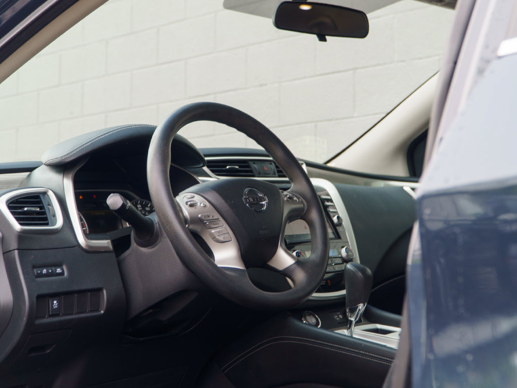 Used 2018 Nissan Murano S FWD image 4
