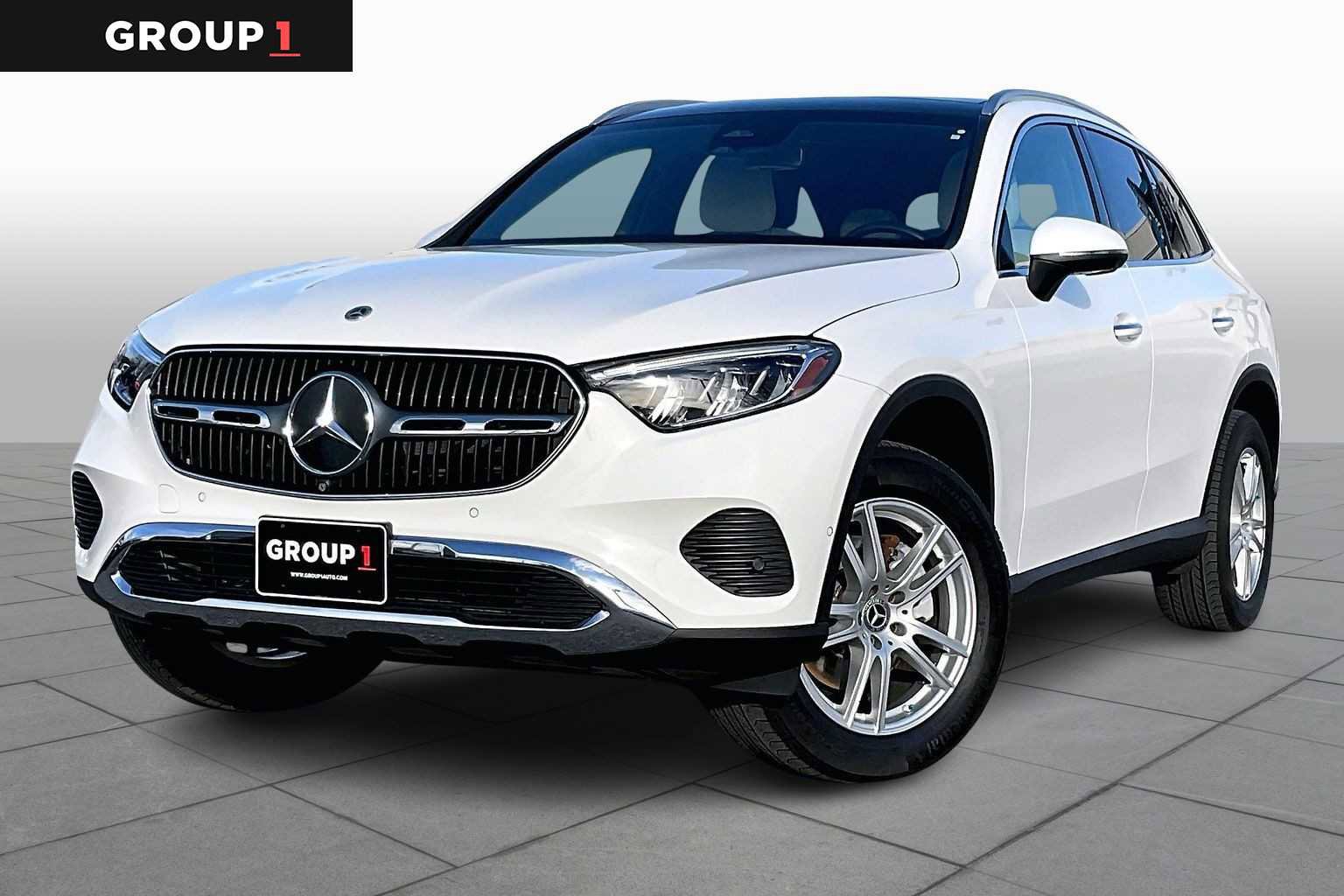 Used 2023 Mercedes-Benz GLC 300 4MATIC image 1