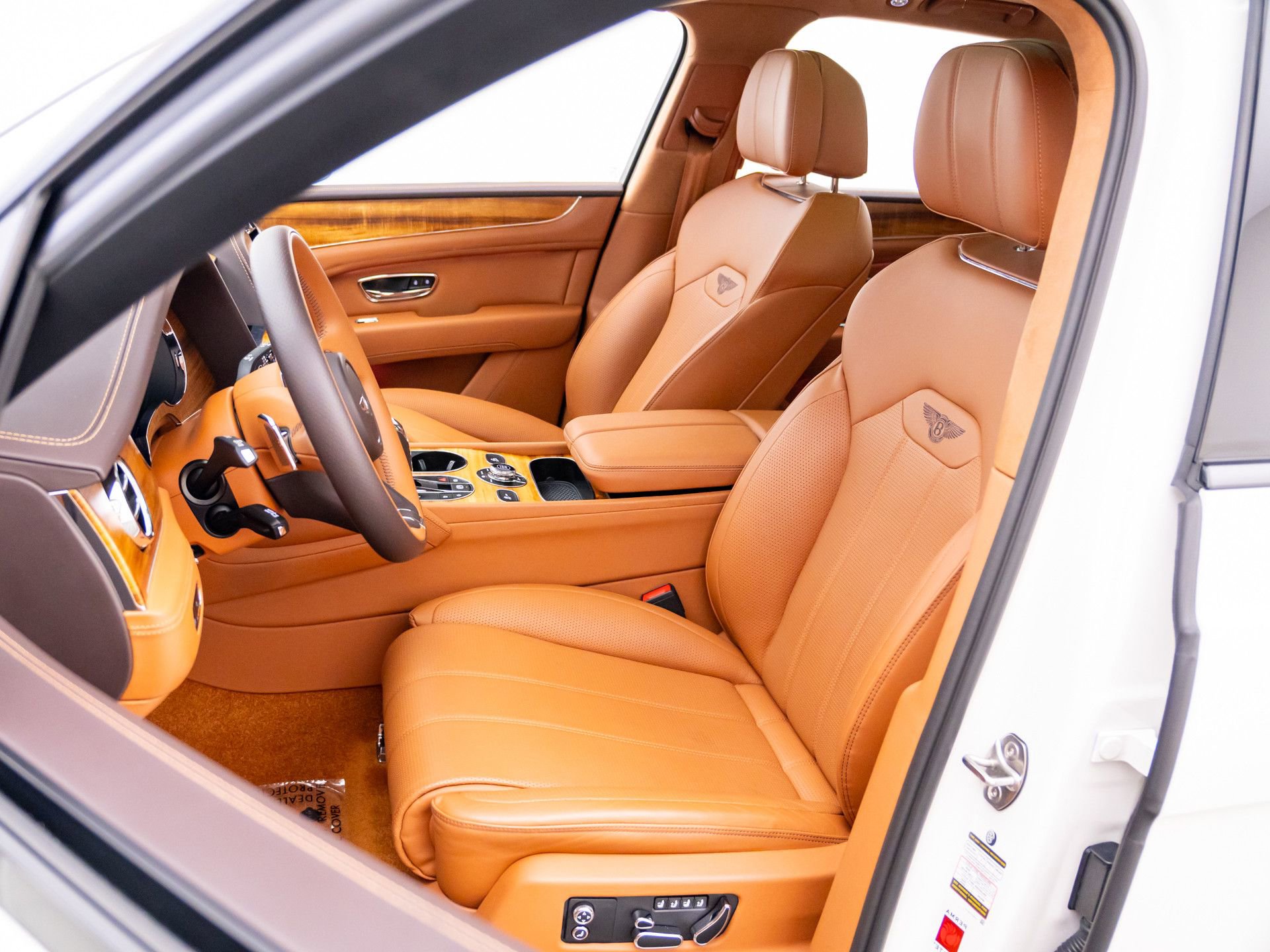 Used 2024 Bentley Bentayga AWD/4WD image 15