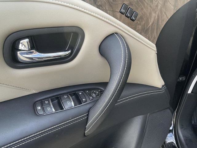 Certified 2023 INFINITI QX80 Premium Select w/ All-Season Package image 6