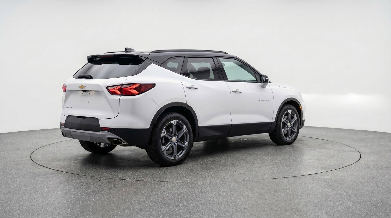 Used 2025 Chevrolet Blazer LT image 9