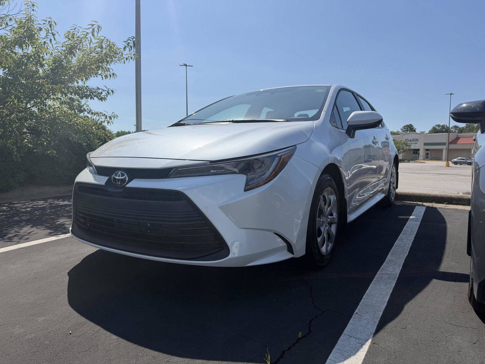 Used 2026 Toyota Corolla LE FWD image 17