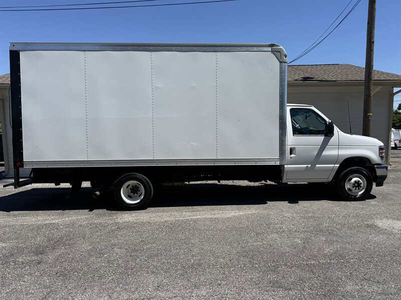 Used 2025 Ford E-450 and Econoline 450 Super Duty w/ Power Equipment Group