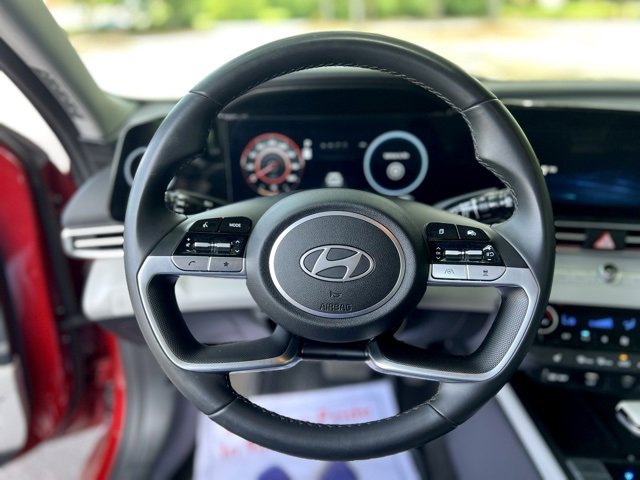 Used 2024 Hyundai Elantra Limited image 36