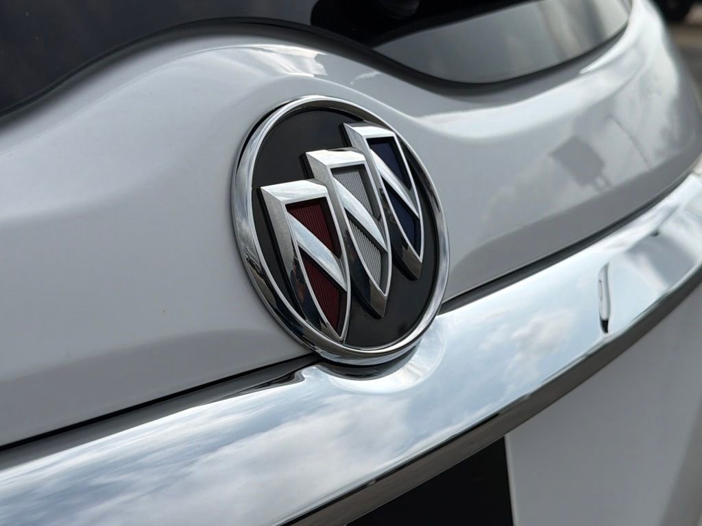 Used 2024 Buick Enclave Premium image 11