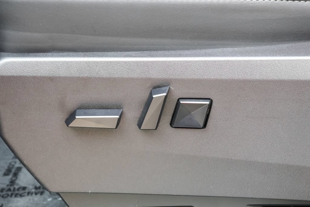 Used 2024 Tesla Cybertruck AWD Crew Cab image 7