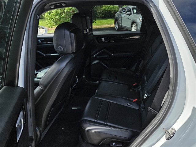 Used 2023 Porsche Cayenne image 6