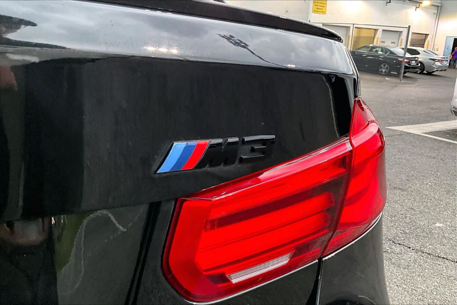 Used 2018 BMW M3 RWD image 10