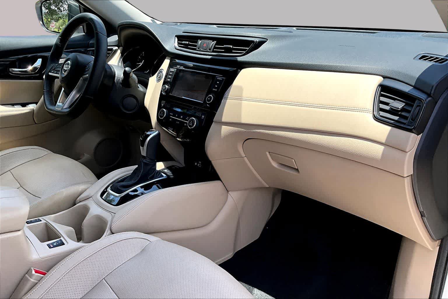 Used 2020 Nissan Rogue SL w/ Premium Package FWD image 19