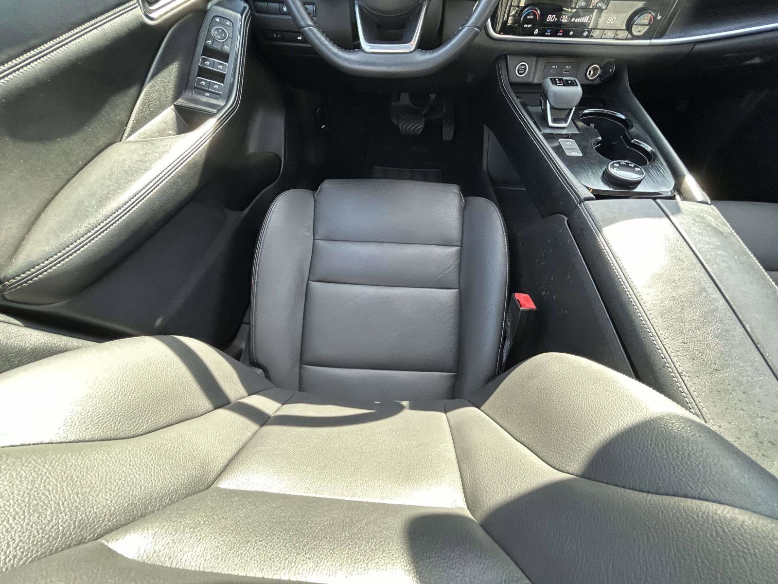 Used 2021 Nissan Rogue SL w/ Premium Package image 14