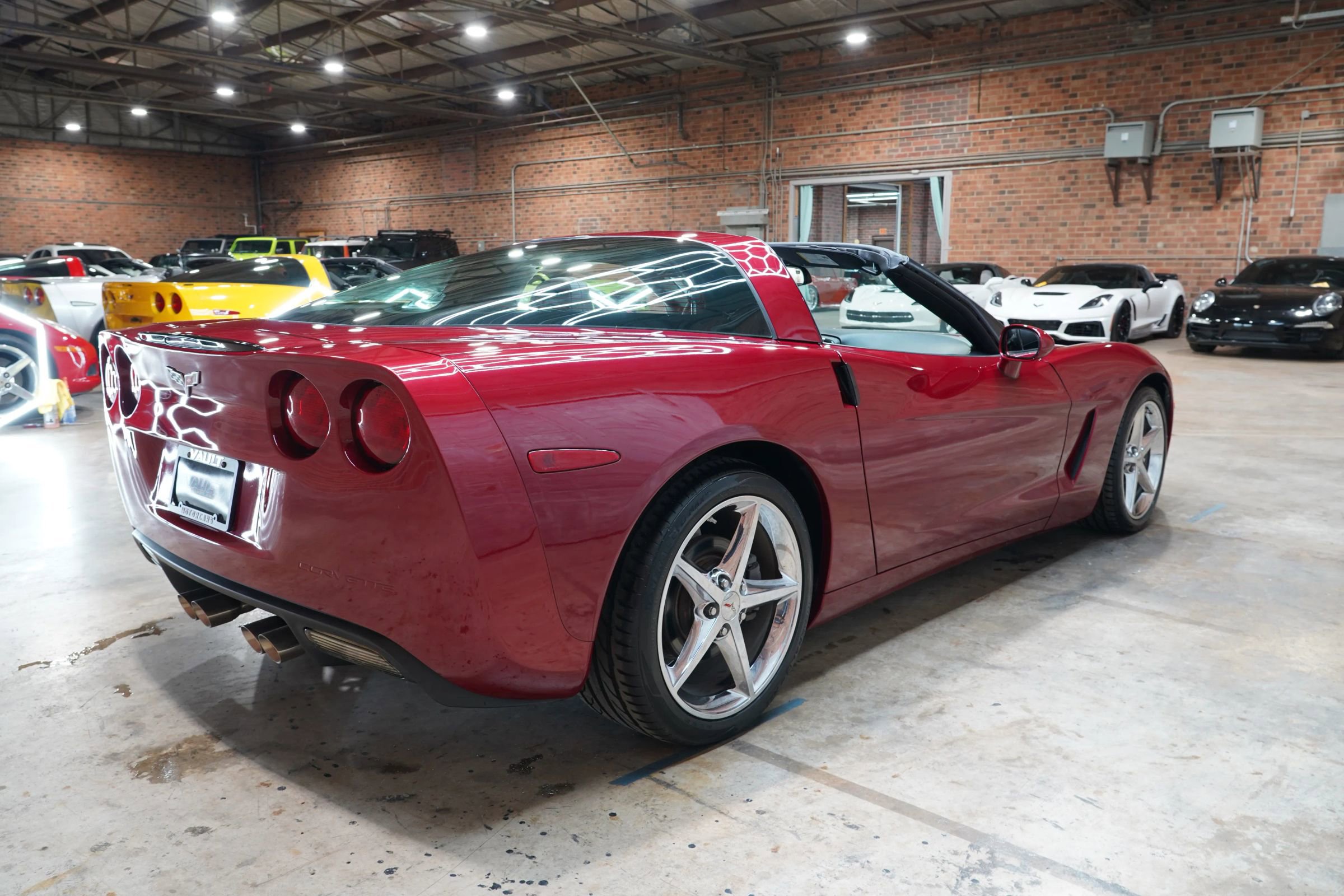 Used 2012 Chevrolet Corvette Coupe w/ Roof Package RWD image 38