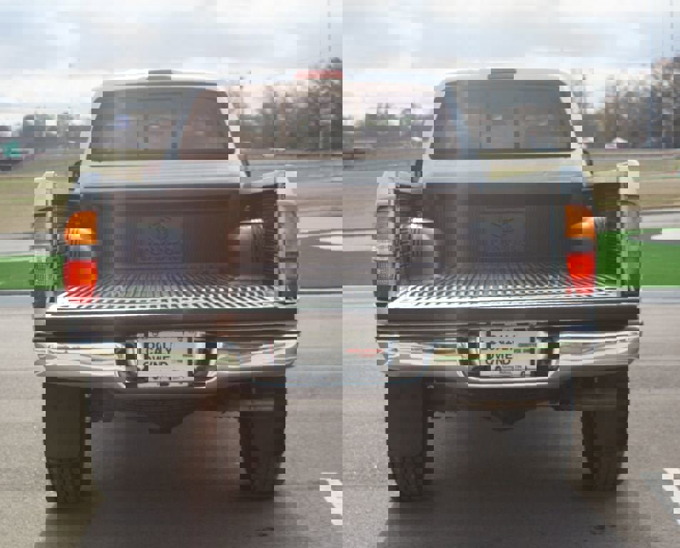 Used 2004 Toyota Tacoma PreRunner image 11