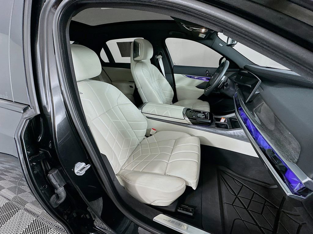 Used 2024 BMW 760i xDrive image 36