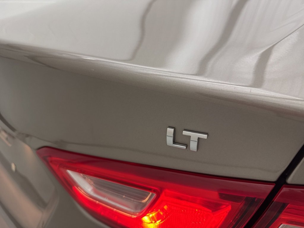 Used 2023 Chevrolet Malibu LT image 13