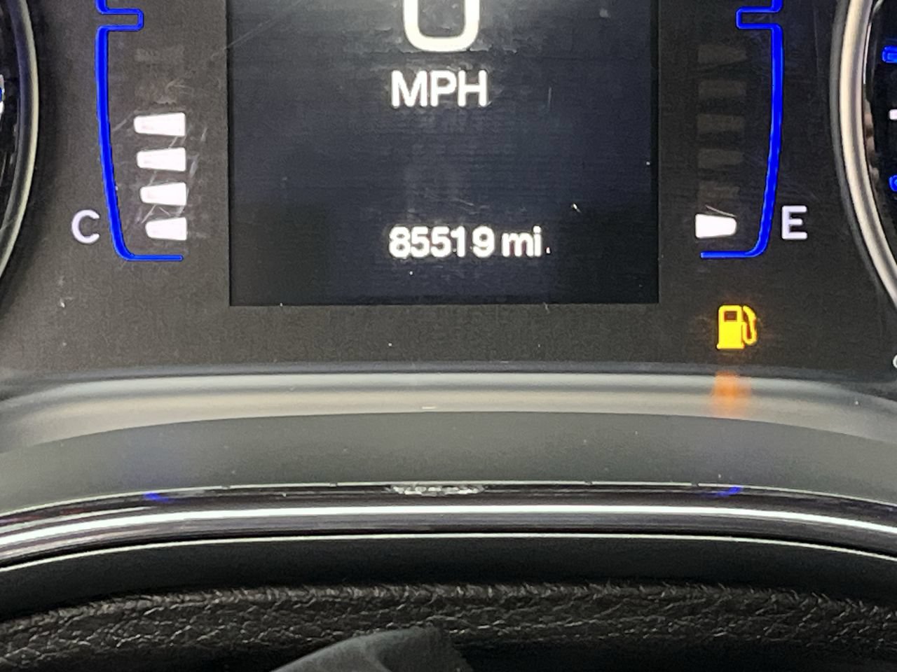 Used 2015 Chrysler 200 S FWD image 13