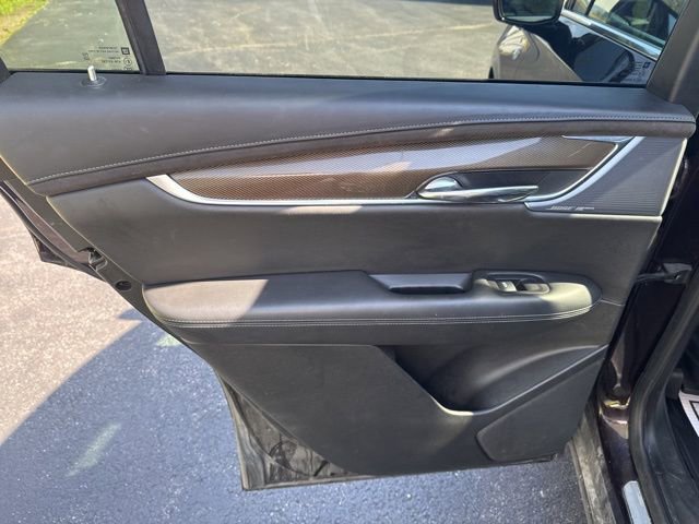 Used 2020 Cadillac XT6 Premium Luxury w/ Platinum Package AWD/4WD image 11