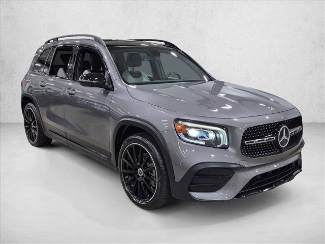 Used 2022 Mercedes-Benz GLB 250 image 3