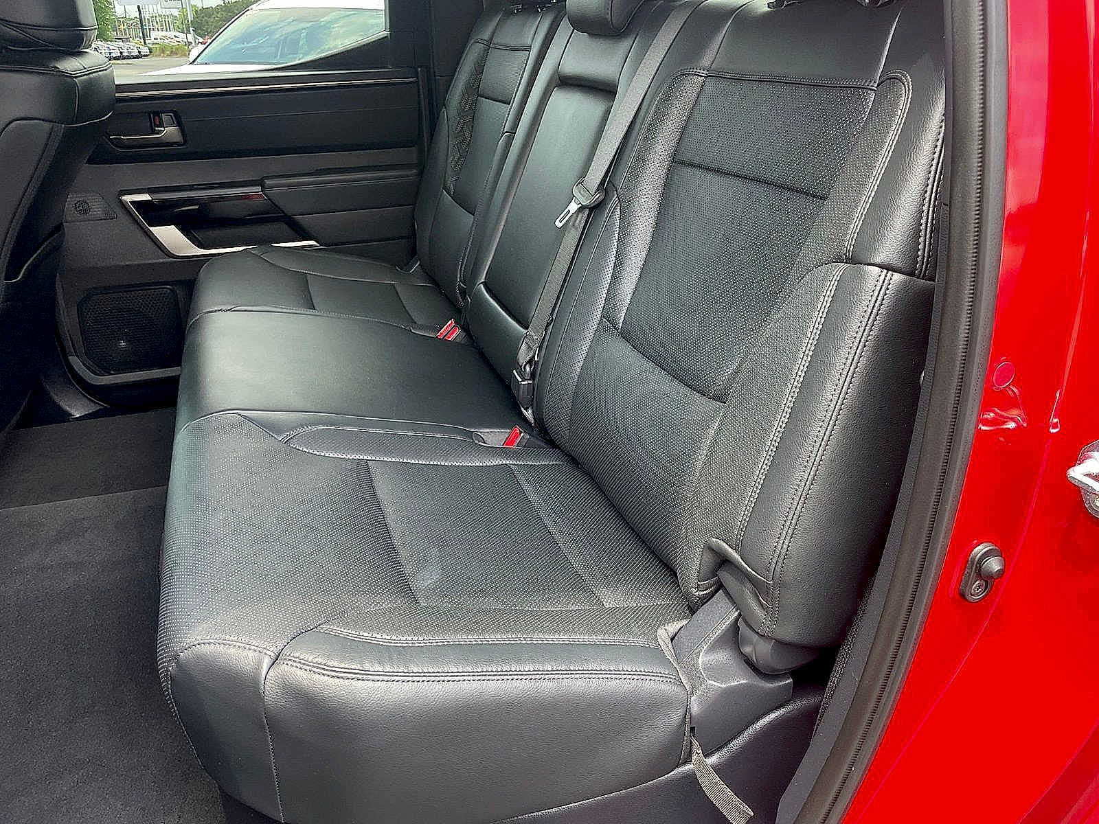 Used 2025 Toyota Tundra Limited AWD/4WD image 9