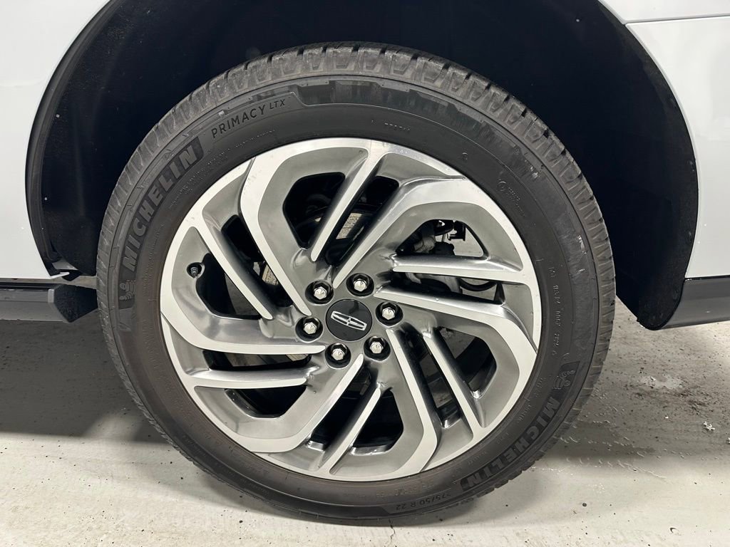 Used 2025 Lincoln Navigator Reserve image 72