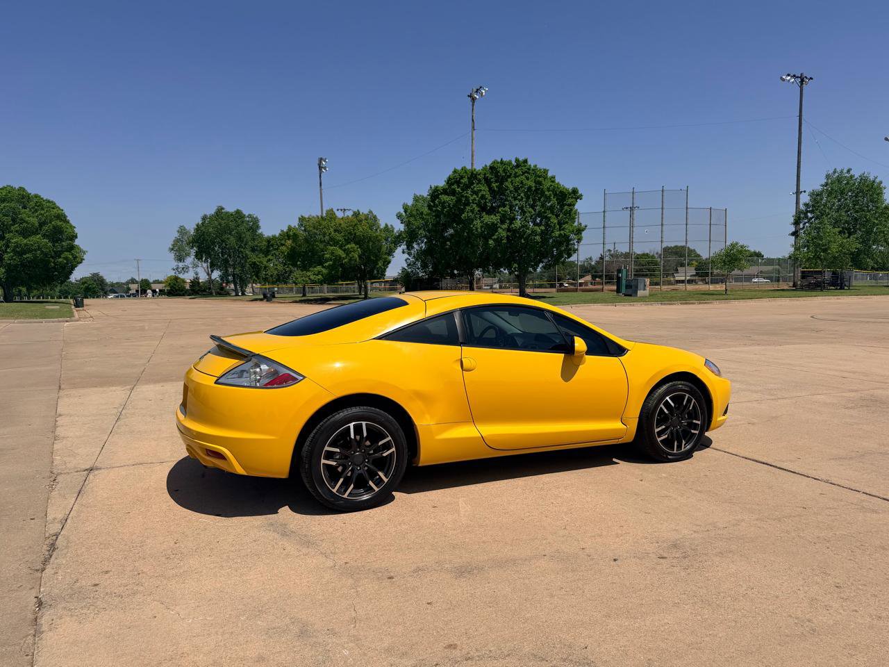 Used 2009 Mitsubishi Eclipse GS FWD image 22