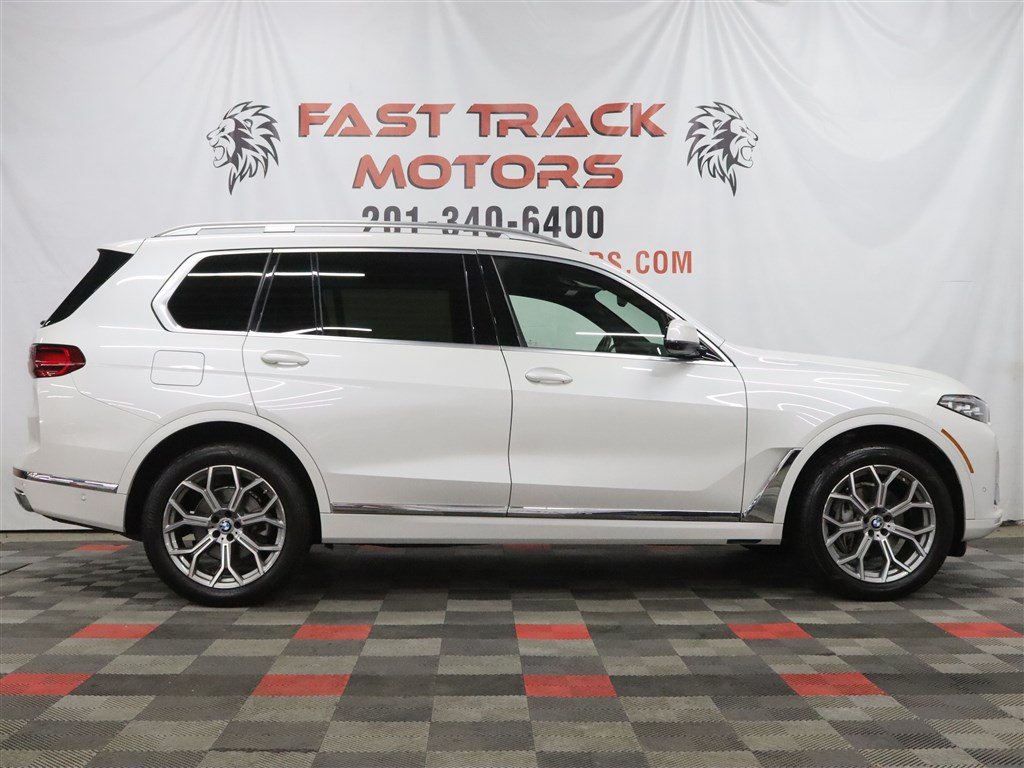 Used 2021 BMW X7 xDrive40i w/ Premium Package 2 AWD/4WD image 4