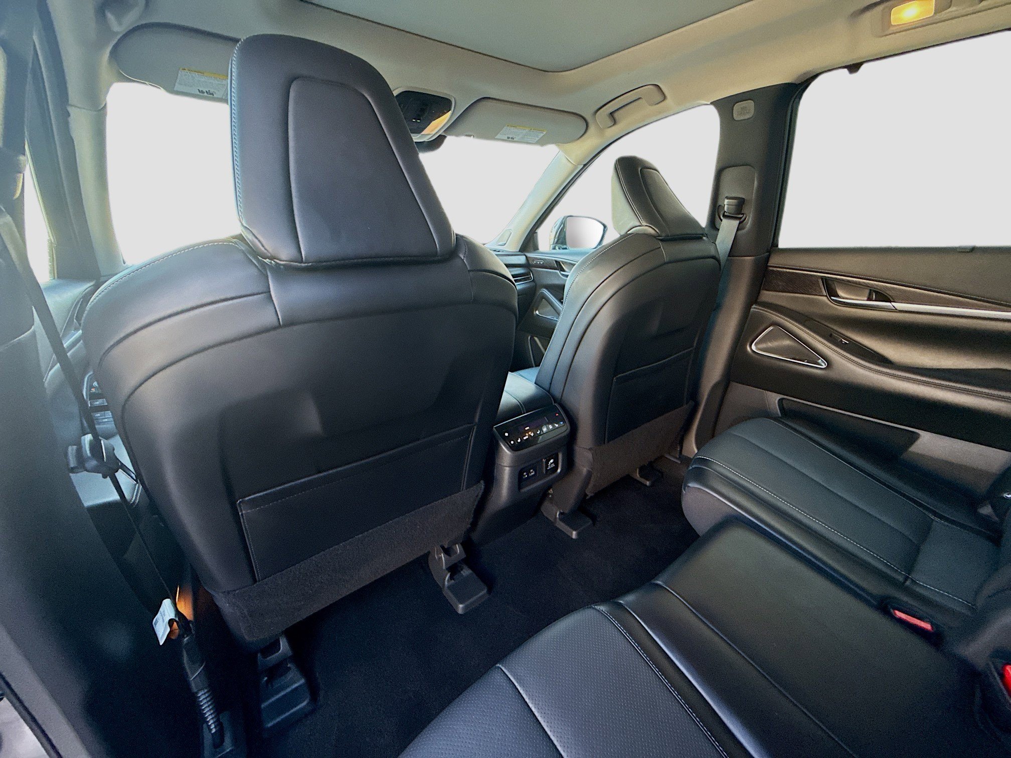 Used 2022 INFINITI QX60 Sensory w/ Cargo Package image 24