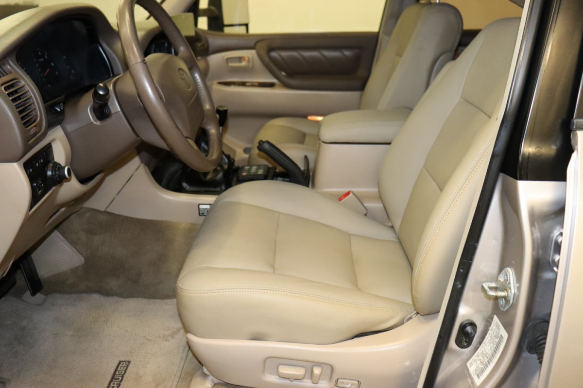 Used 2000 Toyota Land Cruiser AWD/4WD image 14