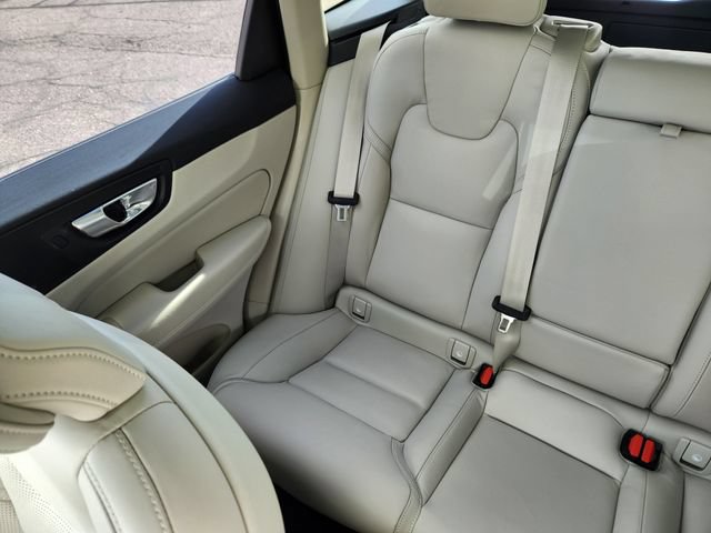 New 2026 Volvo XC60 B5 Ultra w/ Protection Package Premier AWD/4WD image 13