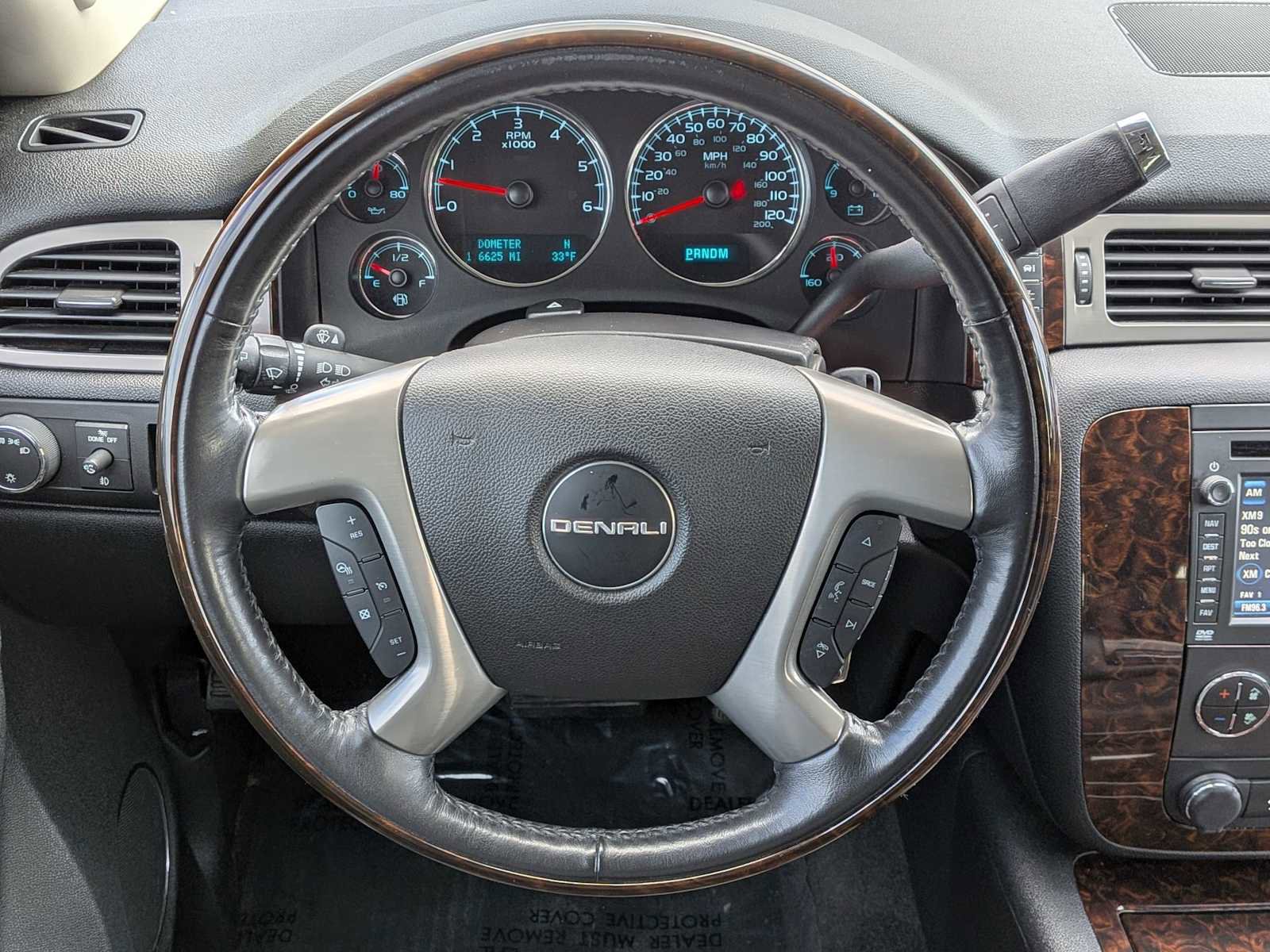 Used 2014 GMC Yukon XL Denali image 22