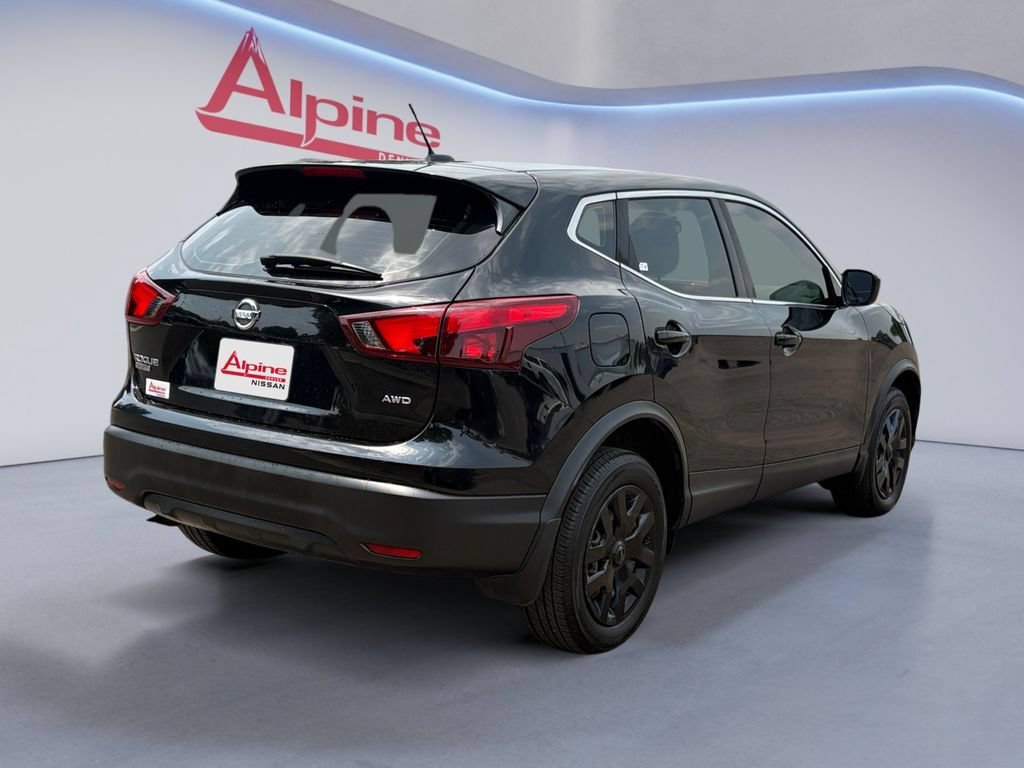 Used 2018 Nissan Rogue Sport S AWD/4WD image 5