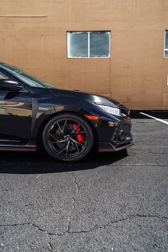 Used 2017 Honda Civic Type R image 19