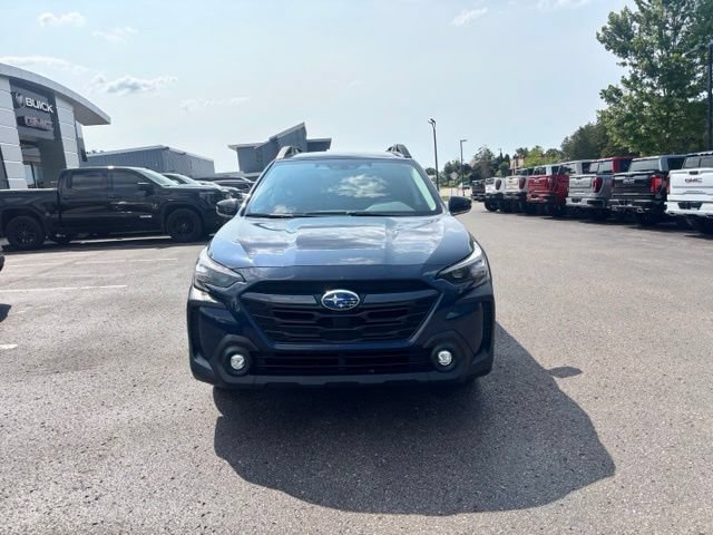 Used 2024 Subaru Outback Premium AWD/4WD image 3