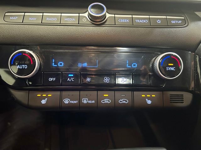 Used 2024 Hyundai Elantra Limited FWD image 35