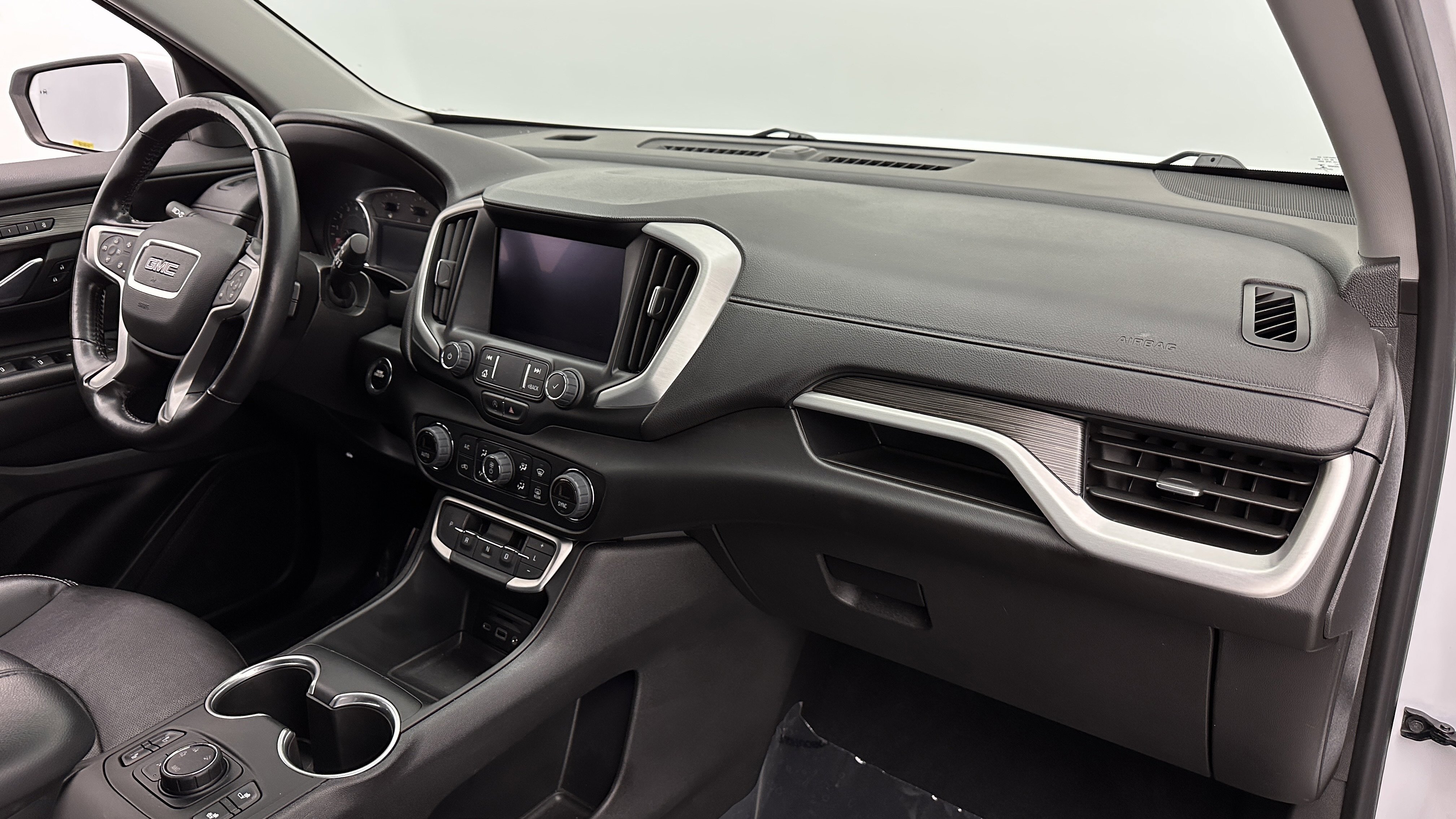 Used 2022 GMC Terrain SLT image 37