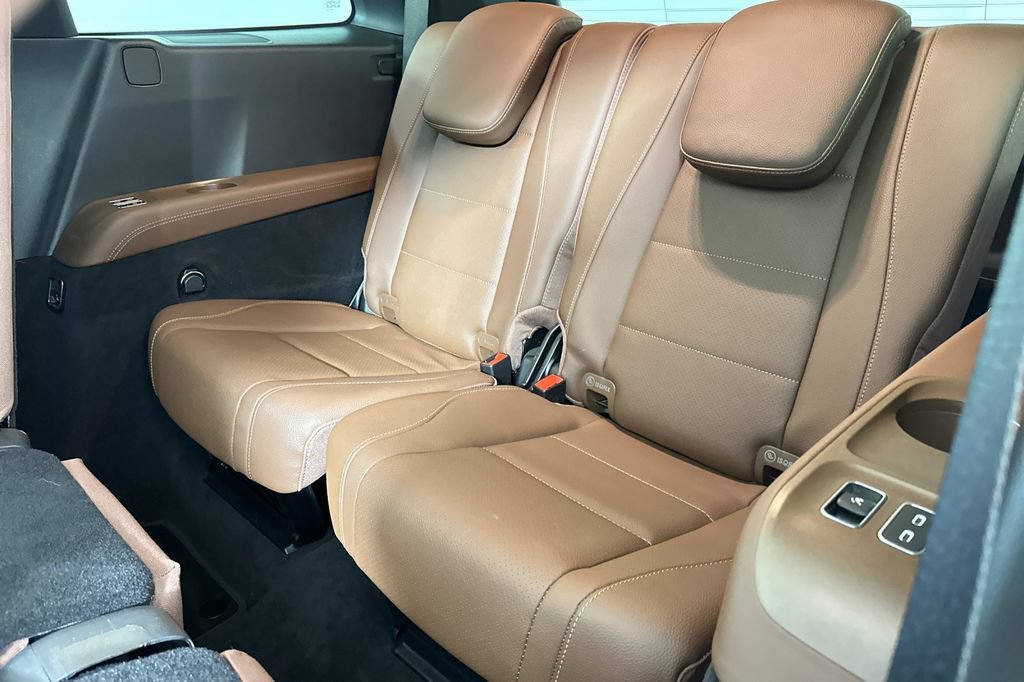 Certified 2026 Mercedes-Benz GLS 450 4MATIC image 19