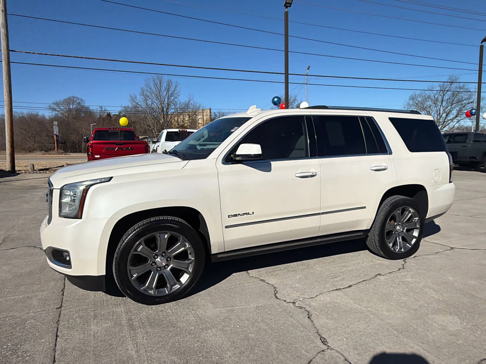 Used 2015 GMC Yukon Denali w/ Premium Package image 2