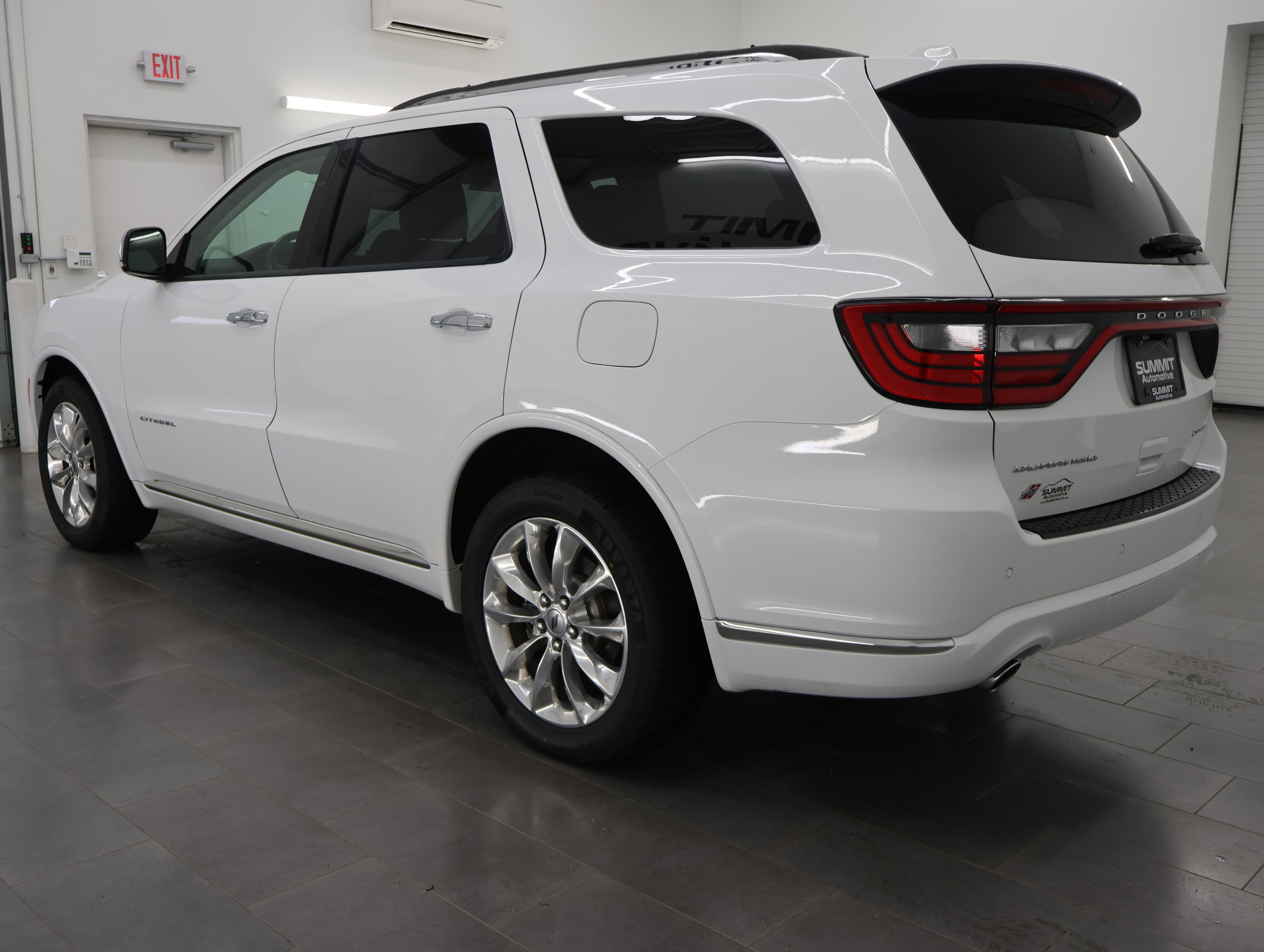 Used 2021 Dodge Durango Citadel w/ Technology Group AWD/4WD image 6