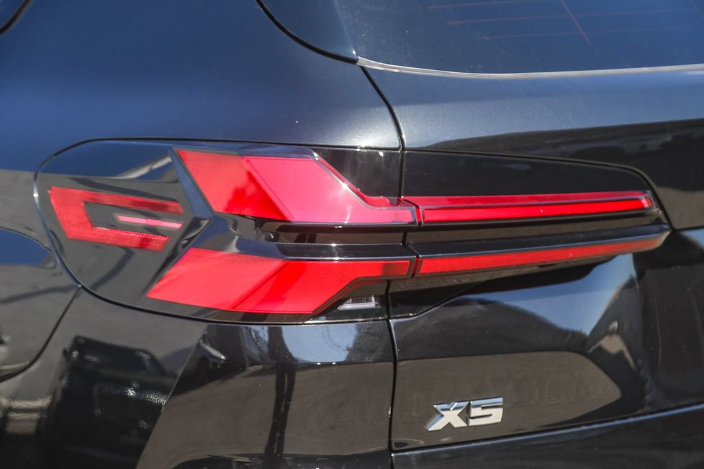 New 2026 BMW X5 M60i w/ Executive Package AWD/4WD image 7