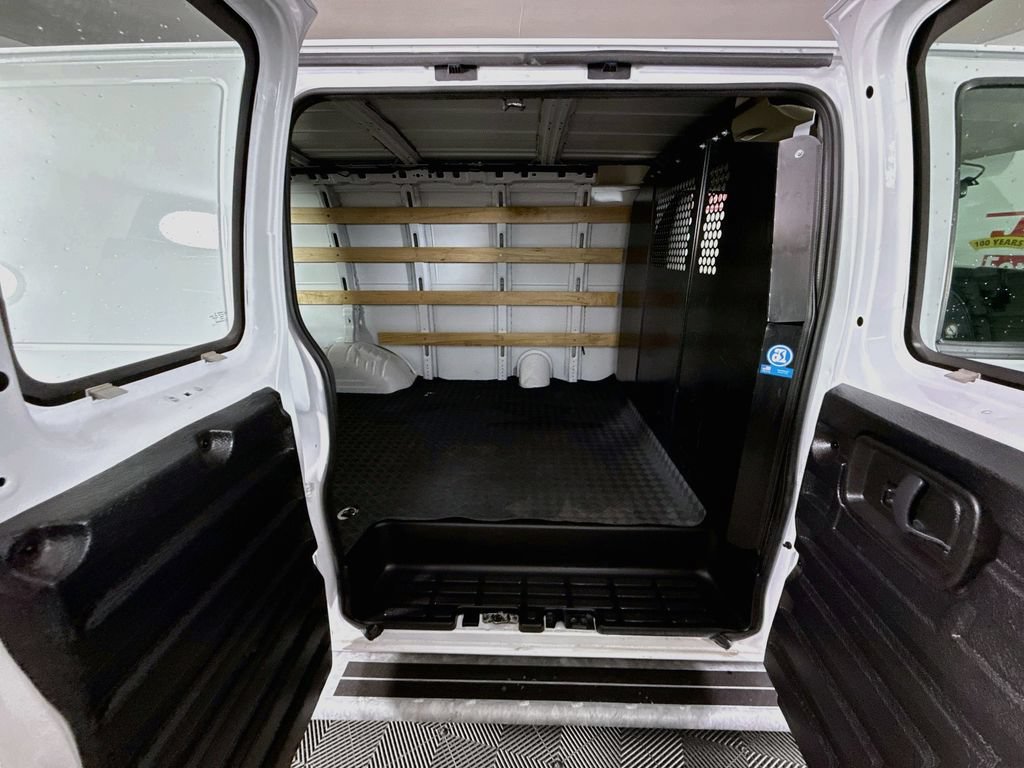 Used 2025 GMC Savana 2500 w/ Driver Convenience Package RWD image 25
