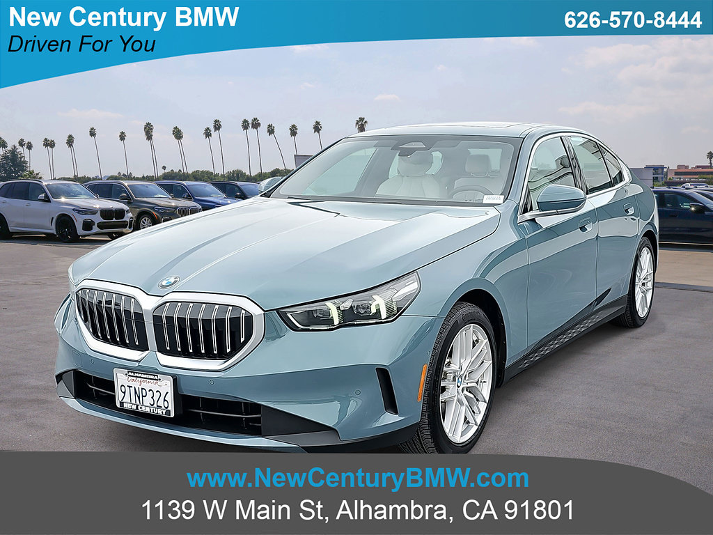 Used 2025 BMW 530i RWD image 1