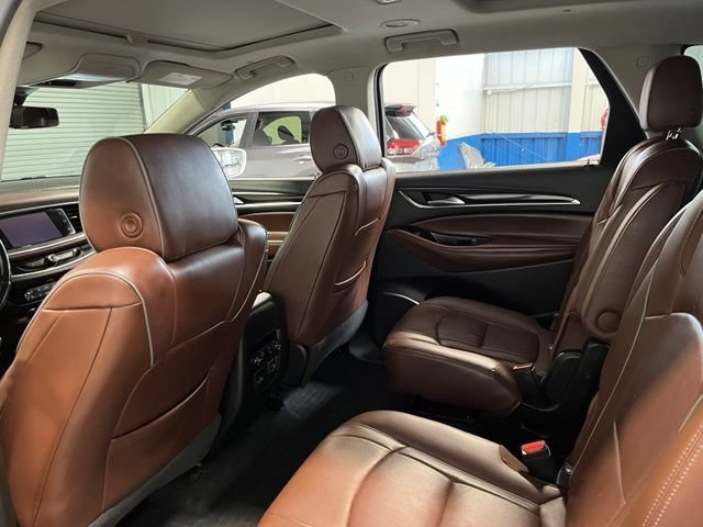 Used 2019 Buick Enclave Avenir w/ Avenir Technology Package AWD/4WD image 17