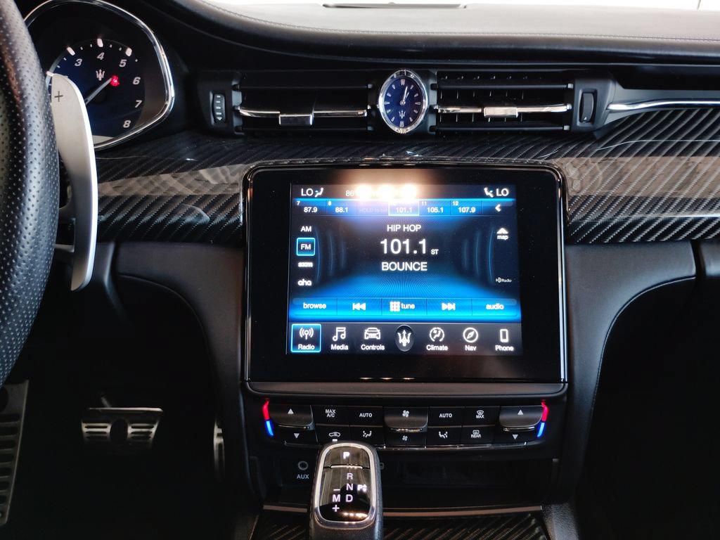 Used 2020 Maserati Quattroporte S GranSport Q4 AWD/4WD image 35