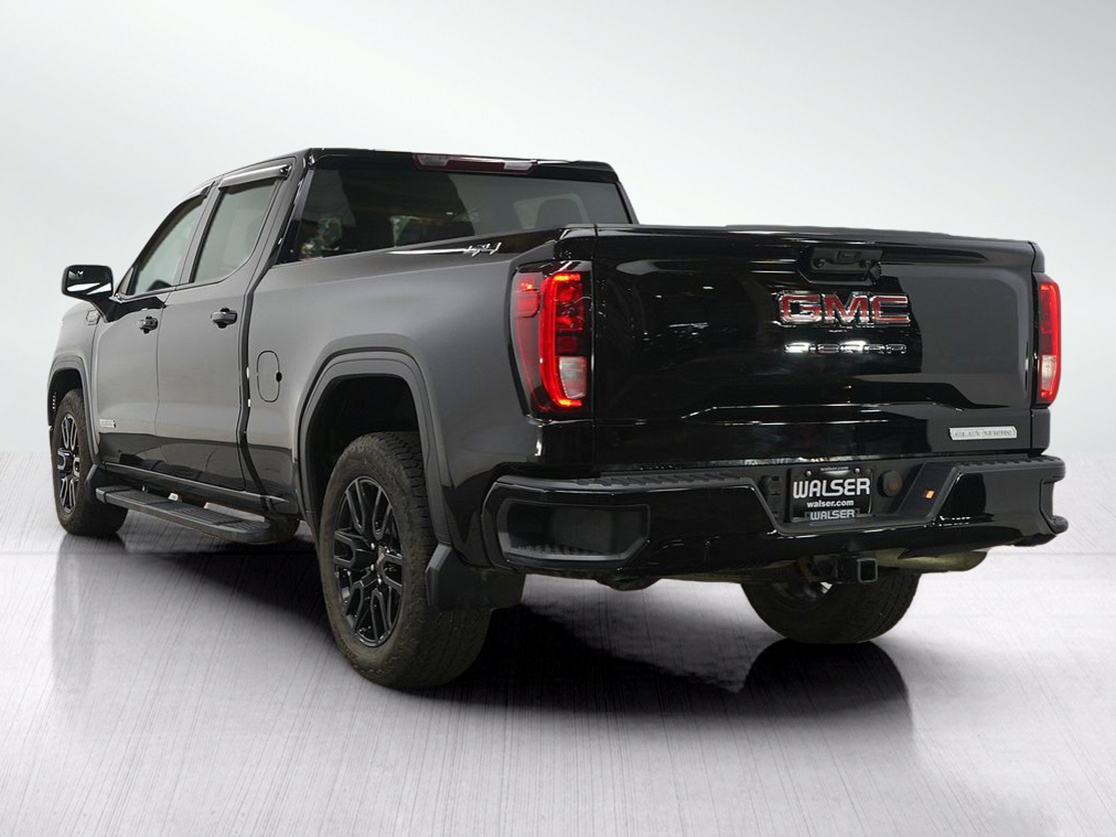 Used 2022 GMC Sierra 1500 Elevation w/ Max Trailering Package AWD/4WD image 3