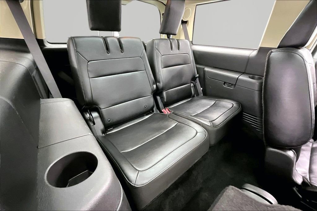 Used 2018 Ford Flex Limited w/ Equipment Group 301A FWD image 28